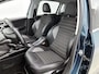 Peugeot 2008 SUV Allure 110pk | Lage kilometerstand! | Navigatie | Achteruitrijcamera | Climate Control | Cruise Control | Parkeersensoren | Half lederen sportstoelen | Apple Carplay / Android Auto | Bluetooth | Elektrisch inklapbare spiegels | Automatisch dimlicht | Regensensor | Donker getint glas | Dealeronderhouden | 16" lichtmetalen velgen |