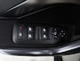 Peugeot 2008 SUV Allure 110pk | Lage kilometerstand! | Navigatie | Achteruitrijcamera | Climate Control | Cruise Control | Parkeersensoren | Half lederen sportstoelen | Apple Carplay / Android Auto | Bluetooth | Elektrisch inklapbare spiegels | Automatisch dimlicht | Regensensor | Donker getint glas | Dealeronderhouden | 16" lichtmetalen velgen |