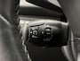 Peugeot 2008 SUV Allure 110pk | Lage kilometerstand! | Navigatie | Achteruitrijcamera | Climate Control | Cruise Control | Parkeersensoren | Half lederen sportstoelen | Apple Carplay / Android Auto | Bluetooth | Elektrisch inklapbare spiegels | Automatisch dimlicht | Regensensor | Donker getint glas | Dealeronderhouden | 16" lichtmetalen velgen |