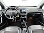 Peugeot 2008 SUV Allure 110pk | Lage kilometerstand! | Navigatie | Achteruitrijcamera | Climate Control | Cruise Control | Parkeersensoren | Half lederen sportstoelen | Apple Carplay / Android Auto | Bluetooth | Elektrisch inklapbare spiegels | Automatisch dimlicht | Regensensor | Donker getint glas | Dealeronderhouden | 16" lichtmetalen velgen |