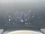 Volvo V90 2.0 T8 Plug-in hybrid AWD Ultimate Dark Volvo V90 2.0 T8 Recharge AWD Ultimate Dark / Pano. dak / Trekhaak / Harman kardon / Elek. verstelbare stoelen / Voor+achter+stuur verwarmd / Leder / Head-up display /