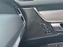 Volvo V90 2.0 T8 Plug-in hybrid AWD Ultimate Dark Volvo V90 2.0 T8 Recharge AWD Ultimate Dark / Pano. dak / Trekhaak / Harman kardon / Elek. verstelbare stoelen / Voor+achter+stuur verwarmd / Leder / Head-up display /