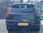 Volvo XC40 2.0 B4 Plus Black Edition / Pano. dak / Elek. verstelbare stoelen / Harman Kardon / Stoel+stuur verwarming / BLIS / Camera achter /