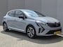 Renault Clio 1.6 E-Tech Full Hybrid 145 techno / Fabrieksgarantie tot 09-2027 / All season banden / Stuur- & Stoelverwarming / Rondomzicht camera / Cruise control / Keyless Entry/Start / Draadloze telefoon lader / Keyless Entry/Start / Apple Carplay Android Auto /