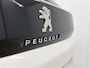 Peugeot 3008 SUV Allure 1.6 165pk Automaat | Lage kilometerstand! | 1550 kg Trekgewicht | Navigatie | Achteruitrijcamera | Climate Control | Cruise Control | Parkeersensoren v+a | Elektrisch inklapbare spiegels | Armsteun | Apple Carplay / Android Auto | Bluetooth | Donker getint glas | Trekhaak | 18" lichtmetalen velgen |