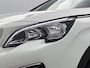 Peugeot 3008 SUV Allure 1.6 165pk Automaat | Lage kilometerstand! | 1550 kg Trekgewicht | Navigatie | Achteruitrijcamera | Climate Control | Cruise Control | Parkeersensoren v+a | Elektrisch inklapbare spiegels | Armsteun | Apple Carplay / Android Auto | Bluetooth | Donker getint glas | Trekhaak | 18" lichtmetalen velgen |