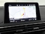 Peugeot 3008 SUV Allure 1.6 165pk Automaat | Lage kilometerstand! | 1550 kg Trekgewicht | Navigatie | Achteruitrijcamera | Climate Control | Cruise Control | Parkeersensoren v+a | Elektrisch inklapbare spiegels | Armsteun | Apple Carplay / Android Auto | Bluetooth | Donker getint glas | Trekhaak | 18" lichtmetalen velgen |