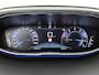 Peugeot 3008 SUV Allure 1.6 165pk Automaat | Lage kilometerstand! | 1550 kg Trekgewicht | Navigatie | Achteruitrijcamera | Climate Control | Cruise Control | Parkeersensoren v+a | Elektrisch inklapbare spiegels | Armsteun | Apple Carplay / Android Auto | Bluetooth | Donker getint glas | Trekhaak | 18" lichtmetalen velgen |