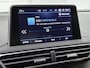 Peugeot 3008 SUV Allure 1.6 165pk Automaat | Lage kilometerstand! | 1550 kg Trekgewicht | Navigatie | Achteruitrijcamera | Climate Control | Cruise Control | Parkeersensoren v+a | Elektrisch inklapbare spiegels | Armsteun | Apple Carplay / Android Auto | Bluetooth | Donker getint glas | Trekhaak | 18" lichtmetalen velgen |