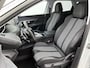 Peugeot 3008 SUV Allure 1.6 165pk Automaat | Lage kilometerstand! | 1550 kg Trekgewicht | Navigatie | Achteruitrijcamera | Climate Control | Cruise Control | Parkeersensoren v+a | Elektrisch inklapbare spiegels | Armsteun | Apple Carplay / Android Auto | Bluetooth | Donker getint glas | Trekhaak | 18" lichtmetalen velgen |