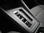 Volkswagen Golf 1.5 eHybrid Life Edition 204PK| Orgineel Nederlands | Apple Carplay Draadloos | Achteruitrijcamera | Parkeersensoren Voor & Achter | Digitale Cockpit | Sfeerverlichting