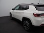 Jeep Compass 1.3T Limited | Achteruitrijcamera | Trekhaak | Panoramadak | Climate Control | Parkeersensoren | Stoelverwarming