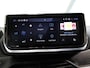 Peugeot 2008 1.2 Hybrid 136PK Allure | 1ste eigenaar | AppleCarPlay/AndroidAuto | Climate Control | Camera | Adaptive Cruise Control | Keyless | FULL LED | LMV | Parkeersensoren | Privacy Glass | Isofix |