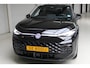 Volkswagen T-Roc 1.5 eTSI R-Line (2x) DSG (Nw Model) | Navigatie | IQ light | DMS| PDC+Camera