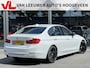 BMW 3-Serie 320i Executive | Stoelverwarming | Navi | Trekhaak