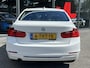 BMW 3-Serie 320i Executive | Stoelverwarming | Navi | Trekhaak