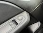 Renault Clio 1.6 E-Tech Hybrid 140 Zen | Navigatie | Cruise Control | Parkeersensoren | LED | DAB | Lichtmetaal |