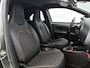 Toyota Aygo X 1.0 VVT-i S-CVT Limited | BTW Voertuig | JBL | Keyless Entry/Start | Parkeersensoren voor+achter | Stoelverwarming | Climate Control | Cruise Control Adaptive | Achteruitrijcamera | Navigatie | Apple CarPlay/Android