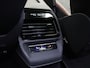 Volkswagen ID.4 Pro Business Advantage 77 kWh 204PK Aut. SOH 95,97%, Panoramadak, Trekhaak, Warmtepomp, Keyless, 360 gr. Camera, Navi, Stoelverwarming, 19" LM Velgen