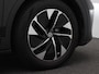 Volkswagen ID.4 Pro Business Advantage 77 kWh 204PK Aut. SOH 95,97%, Panoramadak, Trekhaak, Warmtepomp, Keyless, 360 gr. Camera, Navi, Stoelverwarming, 19" LM Velgen
