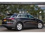 Audi E-tron 55 quattro edition 95 kWh SOH 91%, Panoramadak, Leer, Trekhaak afneembaar,