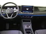 Volkswagen Tayron 1.5 eHybrid Life | SoH 98% | Adaptieve demping | 360 camera | Parkeerassistent | Stoel- en stuurwielverwarming | Navigatie | Dodehoek detectie | 3-zone airco |