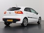 Kia Rio 1.2 CVVT ExecutiveLine | Navigatie | Stoel/Stuurwielverwarming | Parkeercamera | Climate Control | Parkeersensoren