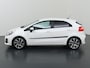 Kia Rio 1.2 CVVT ExecutiveLine | Navigatie | Stoel/Stuurwielverwarming | Parkeercamera | Climate Control | Parkeersensoren