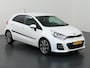 Kia Rio 1.2 CVVT ExecutiveLine | Navigatie | Stoel/Stuurwielverwarming | Parkeercamera | Climate Control | Parkeersensoren