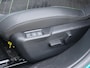 Peugeot e-2008 EV GT Avantage 54 kWh | 1ste eigenaar | AppleCarPlay/AndroidAuto | Climate Control | Adaptief Cruise Control | 360'Camera | FULL LED | LMV | Parkeersensoren | Privacy Glass | Isofix | Two-Tone | Sfeerverlichting |