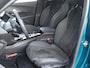Peugeot e-2008 EV GT Avantage 54 kWh | 1ste eigenaar | AppleCarPlay/AndroidAuto | Climate Control | Adaptief Cruise Control | 360'Camera | FULL LED | LMV | Parkeersensoren | Privacy Glass | Isofix | Two-Tone | Sfeerverlichting |