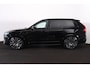Volvo XC90 T8 Recharge AWD Ultra Black Edition - Luchtvering - Panorama/schuifdak - IntelliSafe Assist & Surround - 360º Camera - Bowers & Wilkins audio - Adaptieve LED koplampen - Verwarmde voorstoelen, stuur & achterbank - Parkeersensoren voor & achter - Elektr. bedienb. voorstoelen met geheugen - Geventileerde voorstoelen - Head up display - Draadloze tel. lader - Extra getint glas - Inklapbare trekhaak - 22' LMV