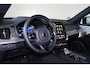 Volvo XC90 T8 Recharge AWD Ultra Black Edition - Luchtvering - Panorama/schuifdak - IntelliSafe Assist & Surround - 360º Camera - Bowers & Wilkins audio - Adaptieve LED koplampen - Verwarmde voorstoelen, stuur & achterbank - Parkeersensoren voor & achter - Elektr. bedienb. voorstoelen met geheugen - Geventileerde voorstoelen - Head up display - Draadloze tel. lader - Extra getint glas - Inklapbare trekhaak - 22' LMV