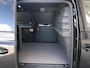 Volkswagen ID. Buzz Cargo Bulli Limited Edition Elektromotor 250 kW (340 pk) | 4x4 | 360 camera | Navi | Elek. bedien. Achterklep | Wegkl. Trekhaak | Comfort stoelen | Led Matrix | Schuifdeur links en rechts