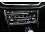 Volkswagen T-Roc 1.5 TSI R-Line | Rijklaar!! | Pano | IQ Lights | Camera | Adapt. Cruise | Trekhaak | Stoelverw. | Apple CarPlay | 17''