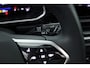 Volkswagen T-Roc 1.5 TSI R-Line | Rijklaar!! | Pano | IQ Lights | Camera | Adapt. Cruise | Trekhaak | Stoelverw. | Apple CarPlay | 17''