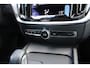 Volvo V60 B3 164PK Automaat Momentum Advantage | Adapt. Cruise | PDC + Camera | BLIS | AppleCarplay | Extra getint glas |