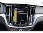 Volvo V60 B3 164PK Automaat Momentum Advantage | Adapt. Cruise | PDC + Camera | BLIS | AppleCarplay | Extra getint glas |
