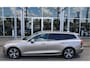 Volvo V60 B3 164PK Automaat Momentum Advantage | Adapt. Cruise | PDC + Camera | BLIS | AppleCarplay | Extra getint glas |