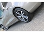 Volvo V60 B3 164PK Automaat Momentum Advantage | Adapt. Cruise | PDC + Camera | BLIS | AppleCarplay | Extra getint glas |