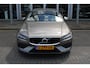 Volvo V60 B3 164PK Automaat Momentum Advantage | Adapt. Cruise | PDC + Camera | BLIS | AppleCarplay | Extra getint glas |