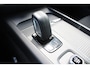 Volvo V60 B3 164PK Automaat Momentum Advantage | Adapt. Cruise | PDC + Camera | BLIS | AppleCarplay | Extra getint glas |
