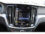Volvo V60 B3 164PK Automaat Momentum Advantage | Adapt. Cruise | PDC + Camera | BLIS | AppleCarplay | Extra getint glas |