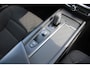Volvo V60 B3 164PK Automaat Momentum Advantage | Adapt. Cruise | PDC + Camera | BLIS | AppleCarplay | Extra getint glas |