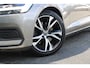 Volvo V60 B3 164PK Automaat Momentum Advantage | Adapt. Cruise | PDC + Camera | BLIS | AppleCarplay | Extra getint glas |