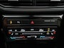 Volkswagen T-Cross R-Line Business 1.0 TSI 116pk | Afneembare trekhaak | Achteruitrijcamera | Stoelverwarming | Keyless |