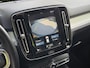 Volvo XC40 2.0 T4 Momentum | 1e Eigenaar | Dealer onderhouden | Camera | Stoelverwarming