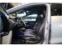 Audi Q4 Sportback e-tron 40 S Black edition 77 kWh Sportstoelen Mono Pur Leder ruit met rood stiksel, ACC, Camera, Keyless, Sonos sound system, Spiegel/ Ambiente/ Veiligheids/ Smartphone/ Navi plus/ interieur/ Hulp/ Exterieur/ DynamicaComfortAirco, Sport design pakket, Lmv 21''