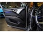 Audi Q4 Sportback e-tron 40 S Black edition 77 kWh Sportstoelen Mono Pur Leder ruit met rood stiksel, ACC, Camera, Keyless, Sonos sound system, Spiegel/ Ambiente/ Veiligheids/ Smartphone/ Navi plus/ interieur/ Hulp/ Exterieur/ DynamicaComfortAirco, Sport design pakket, Lmv 21''