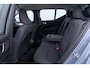Volvo XC40 2.0 B4 Momentum Pro | ACC | Trekhaak | Standkachel | Stoel+Stuurverwarming | Verwarmbare Achterbank | Camera | BLIS